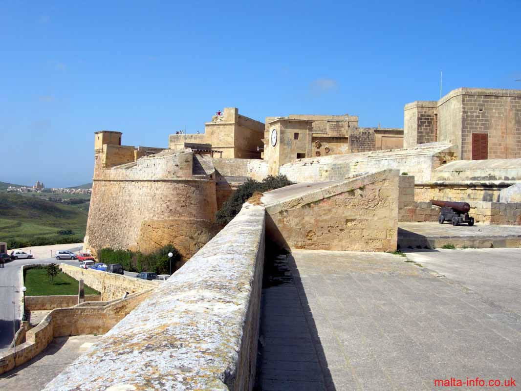 Impressive Entrance Defences